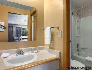 Howard Johnson By Wyndham Boise Room photo